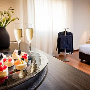 4* Отель Astoria Palace