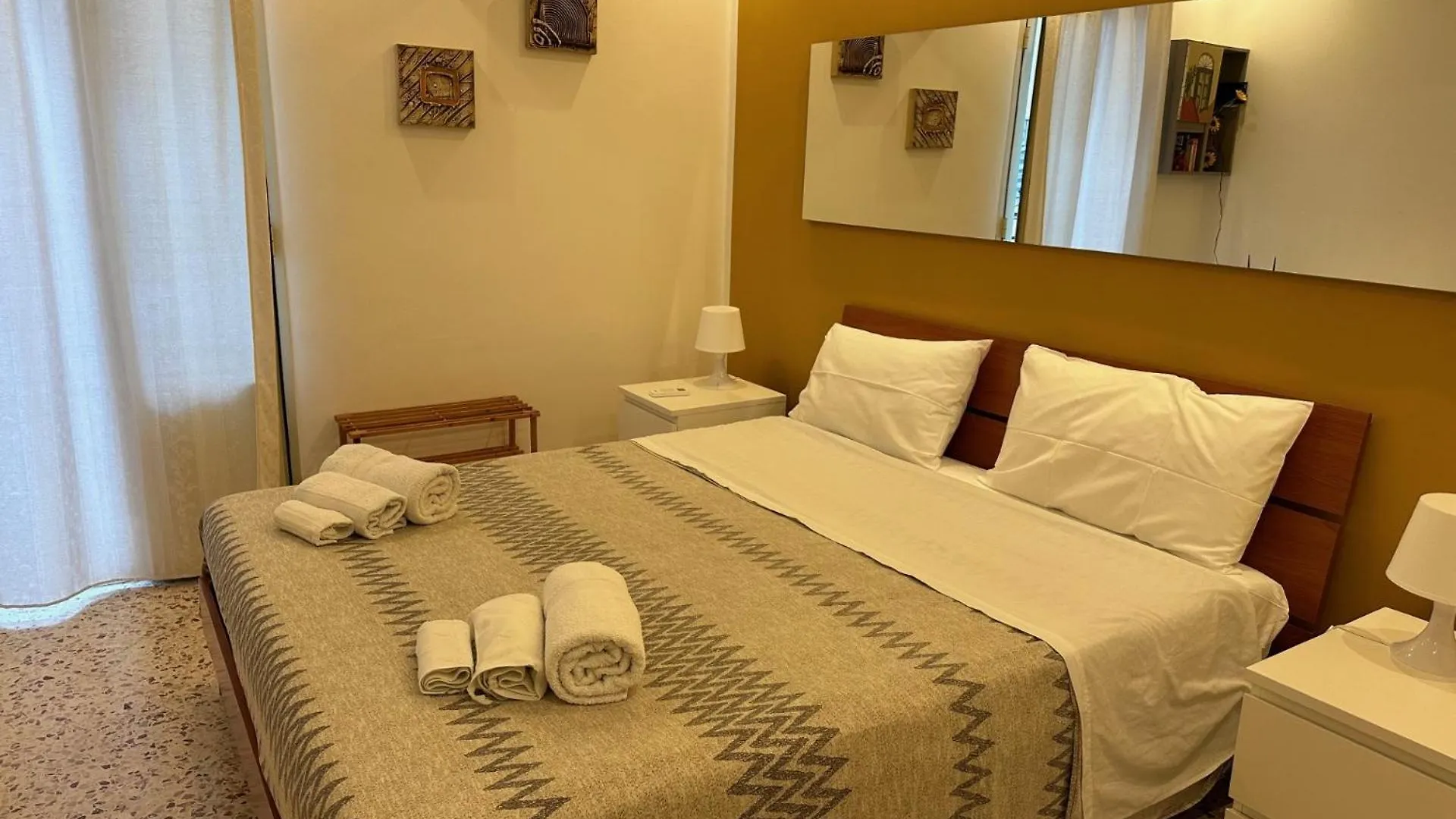 Al 39 Appartamento In Centro Citta Palermo 0*,  Italy